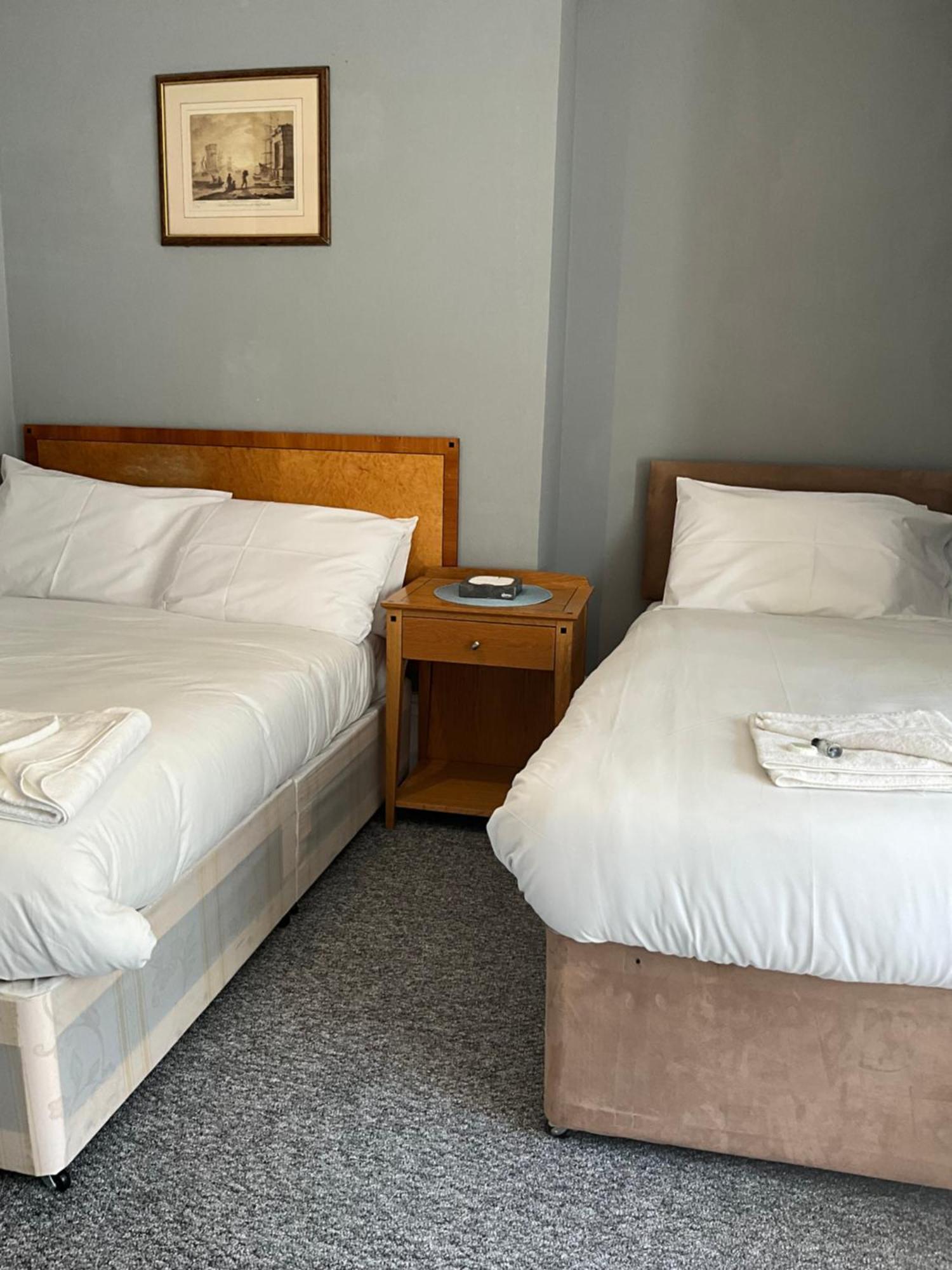 Sterling Lodge Hotel อีสต์บอร์น ภายนอก รูปภาพ
